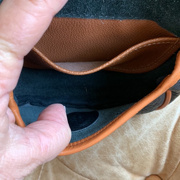 Dooney & Bourke USA Vintage Mini Calvary Crossbody Black/Tan Leather Purse - Picture 5 of 10